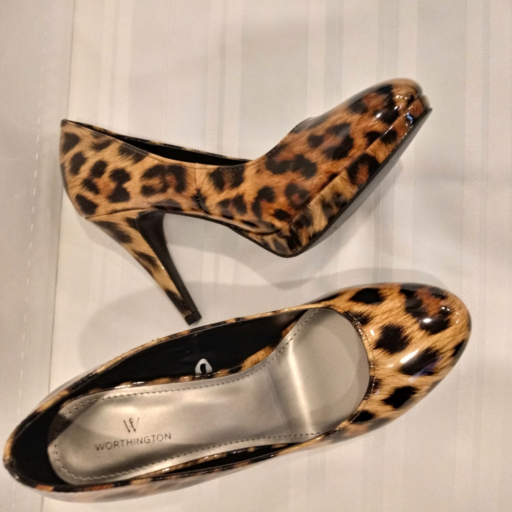 Leopard print patton leather heels